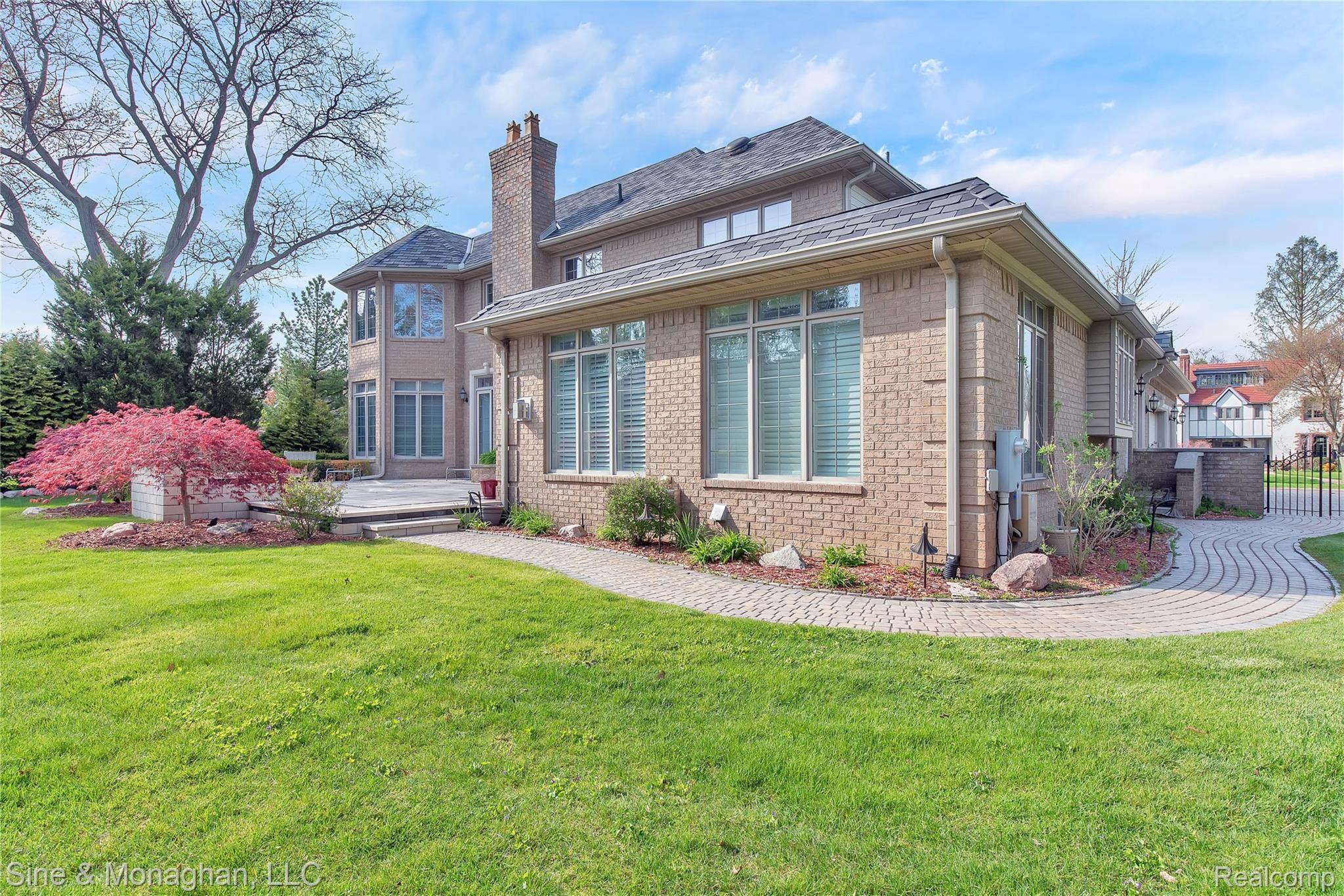 45 Roslyn Road Grosse Pointe, MI 48236 - Photo 67 of 88 45 Roslyn - HD Drone Photography-21.jpg
