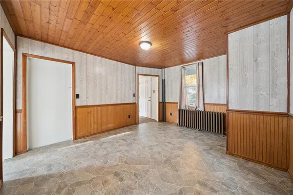a view of livingroom with hardwood