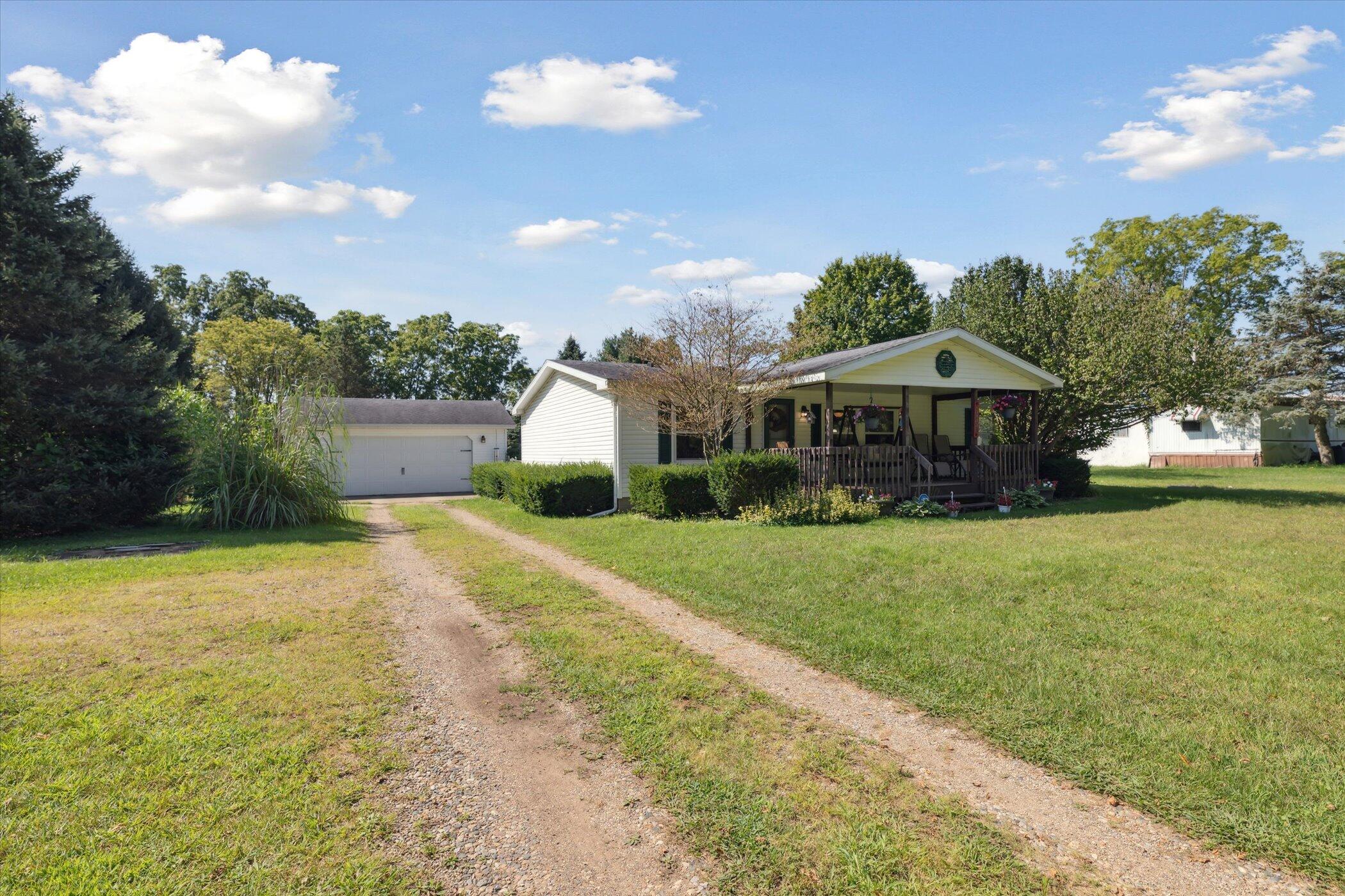 11566 R-Drive South Burlington, MI 49029 - Photo 2 of 38 03-11566-R-Drive-S-Burlington-MI-49029-W