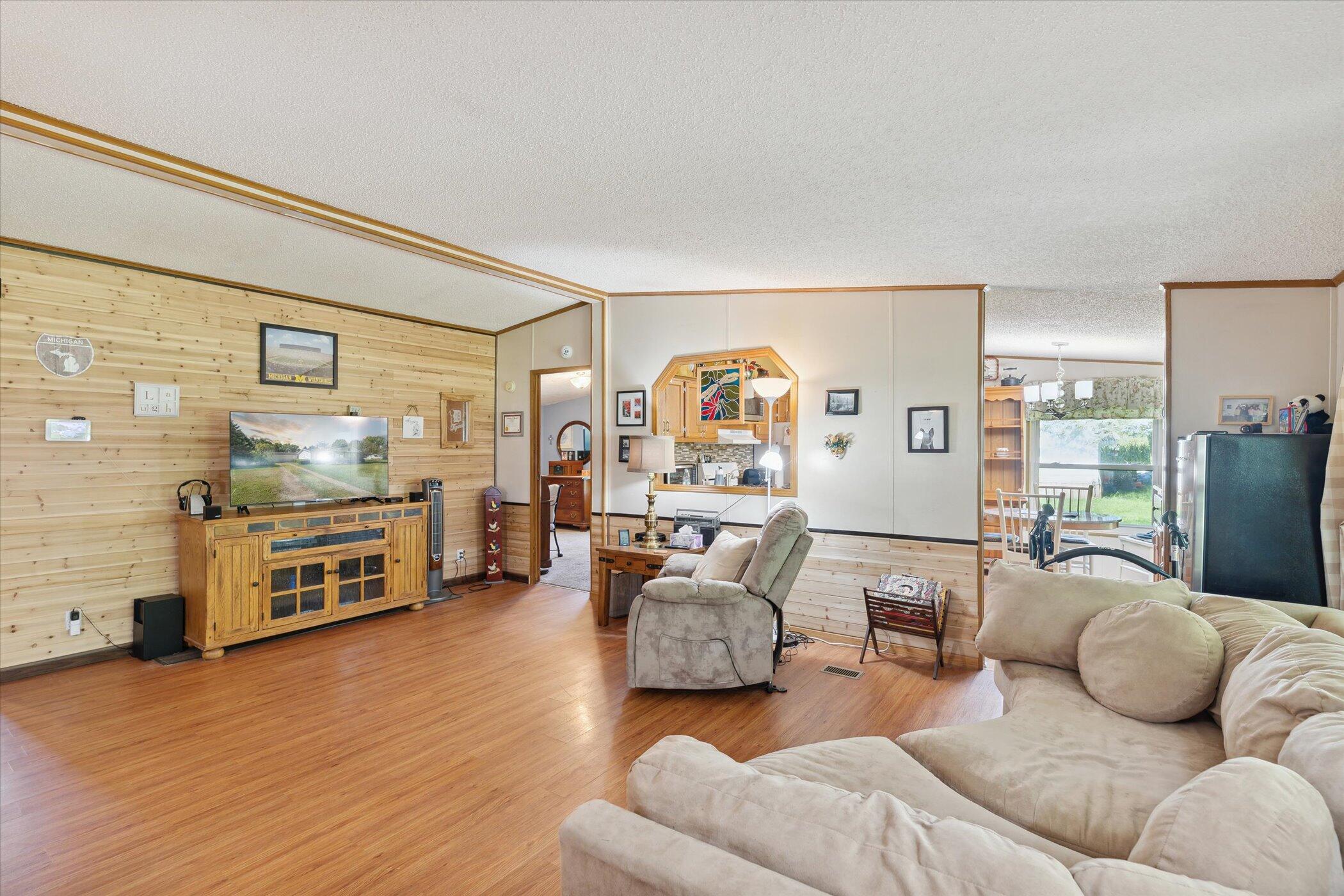 11566 R-Drive South Burlington, MI 49029 - Photo 9 of 38 11-11566-R-Drive-S-Burlington-MI-49029-W