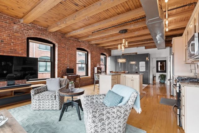 $955,000 | 21 Wormwood Street, Unit 525, Boston, MA 02210
