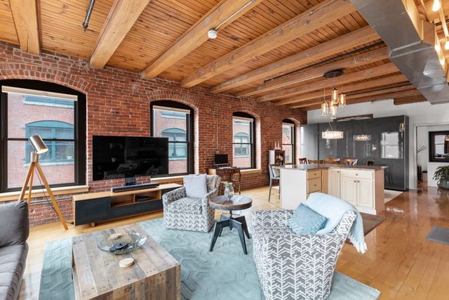 $955,000 | 21 Wormwood Street, Unit 525, Boston, MA 02210