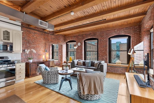 $955,000 | 21 Wormwood Street, Unit 525, Boston, MA 02210