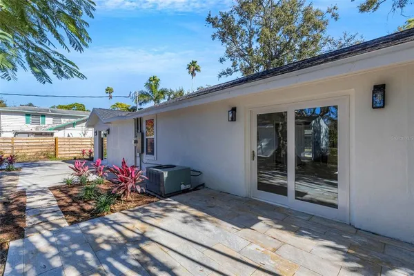 $465,000 | 218 32nd Street West, Bradenton, FL 34205