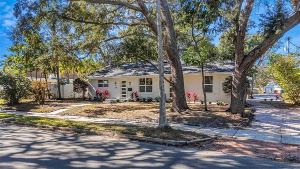$465,000 | 218 32nd Street West, Bradenton, FL 34205