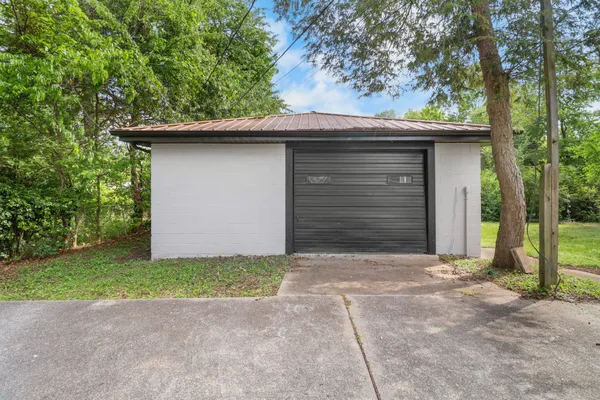 $1,400 | 10 Lexington Drive, Clarksville, TN 37042