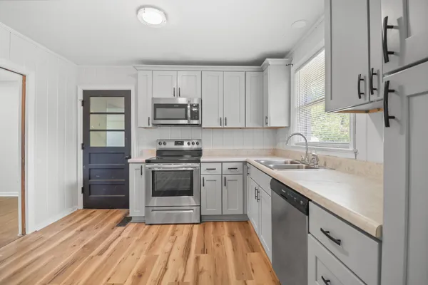 $1,400 | 10 Lexington Drive, Clarksville, TN 37042