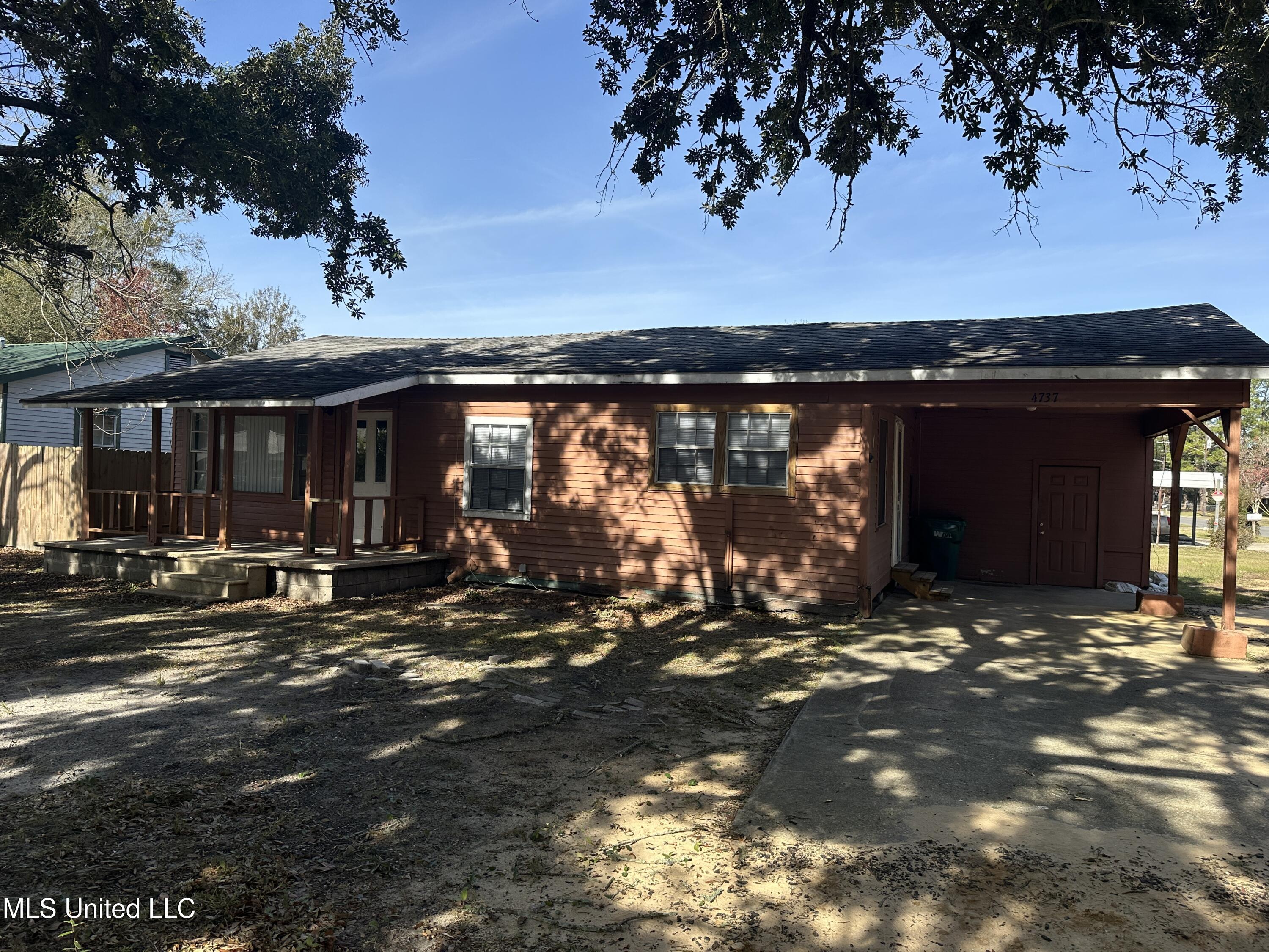 4737 General Ike Avenue Moss Point, MS 39563 - Photo 2 of 12 IMG_4778