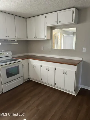 $950 | 4737 General Ike Avenue, Moss Point, MS 39563