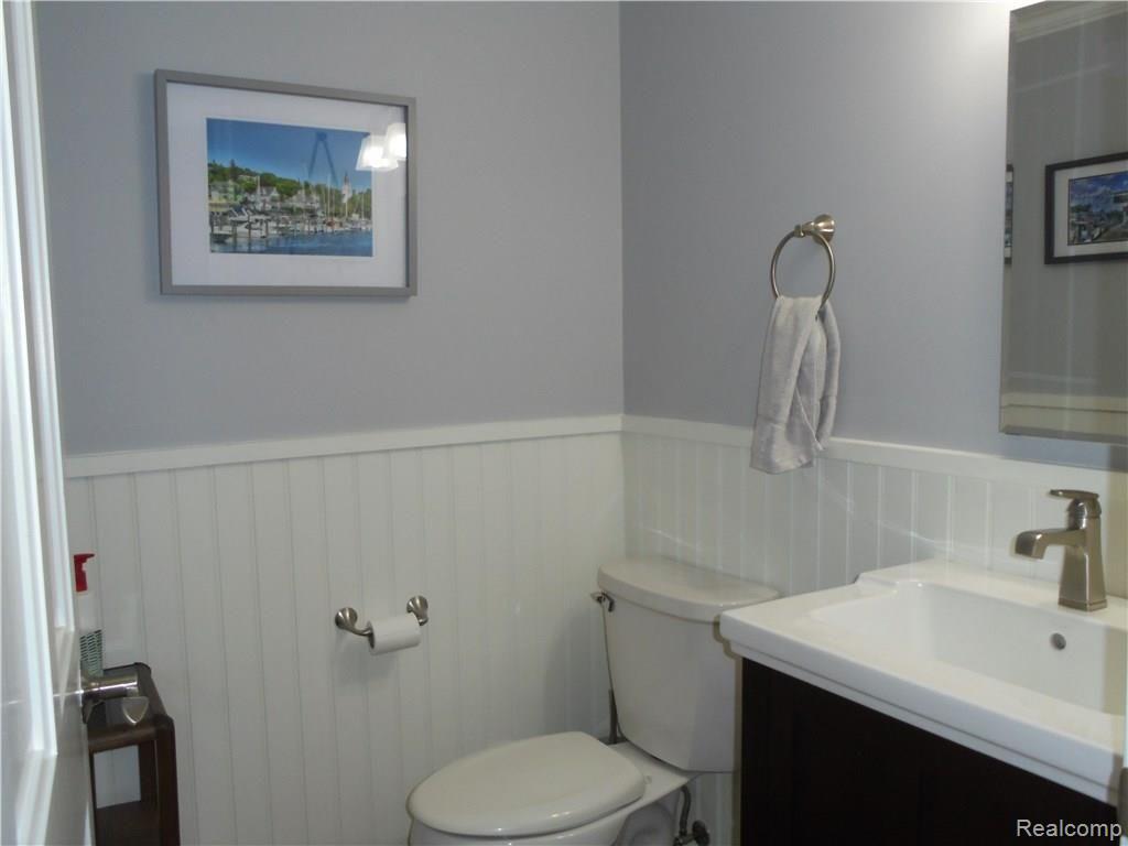 688 East Buell Road Rochester, MI 48306 - Photo 8 of 28