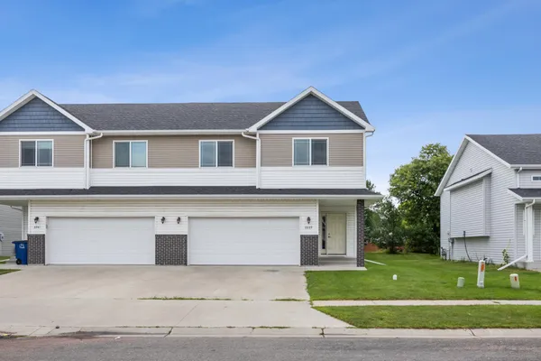$279,000 | 2239 35th St S Circle, Moorhead, MN 56560