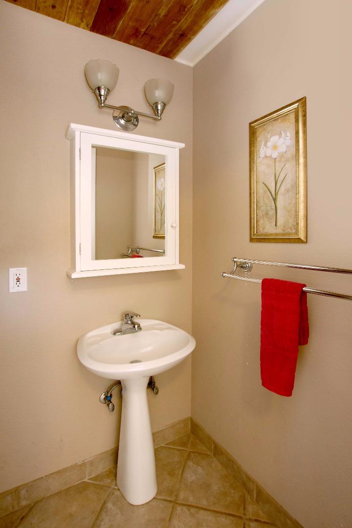 1252 Graham Hill Road Santa Cruz, CA 95060 - Photo 27 of 32 Gallery Image 27