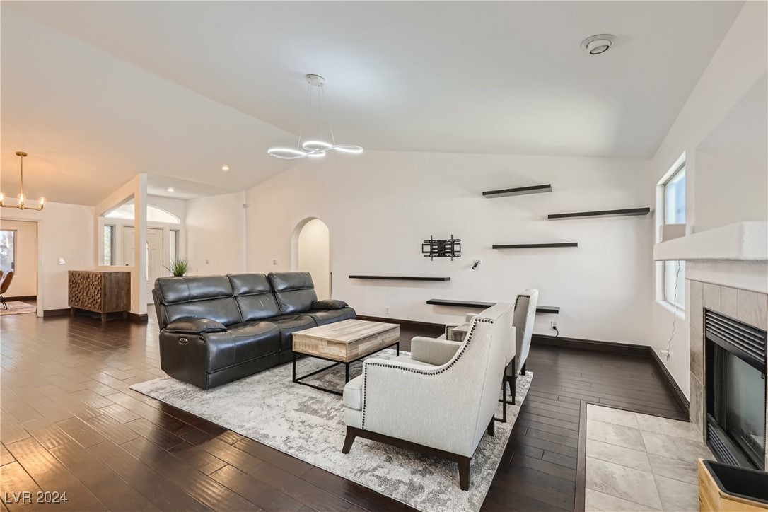 1033 Norellat Road Henderson, NV 89011 - Photo 8 of 53 Gallery Image 8