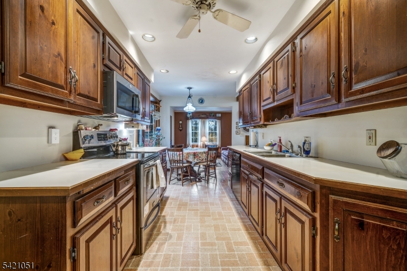 1417 Washington Valley Road Bridgewater, NJ 08807 - Photo 4 of 37