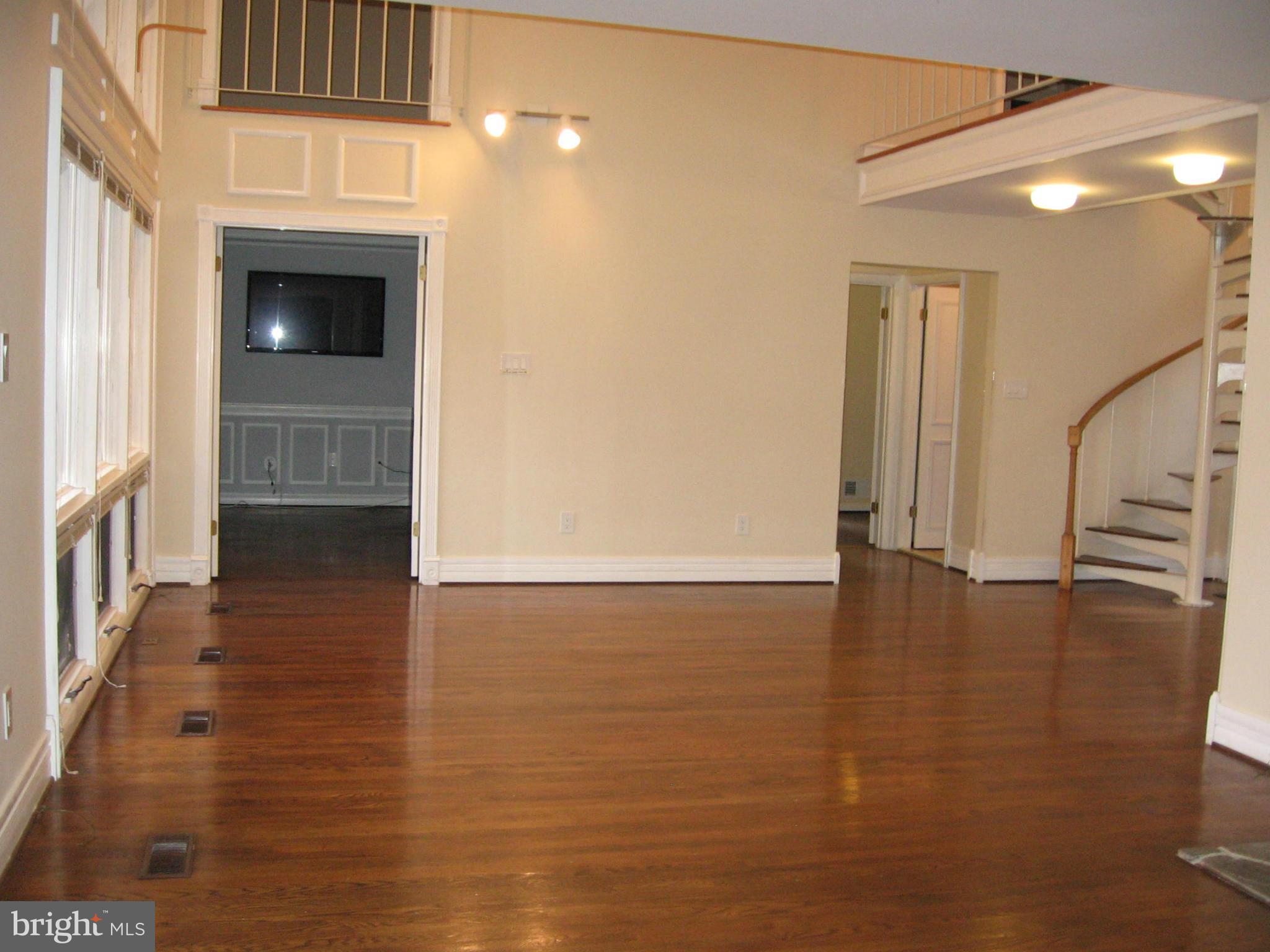 606 Holly Road Fort Washington, MD 20744 - Photo 9 of 14 Family Room