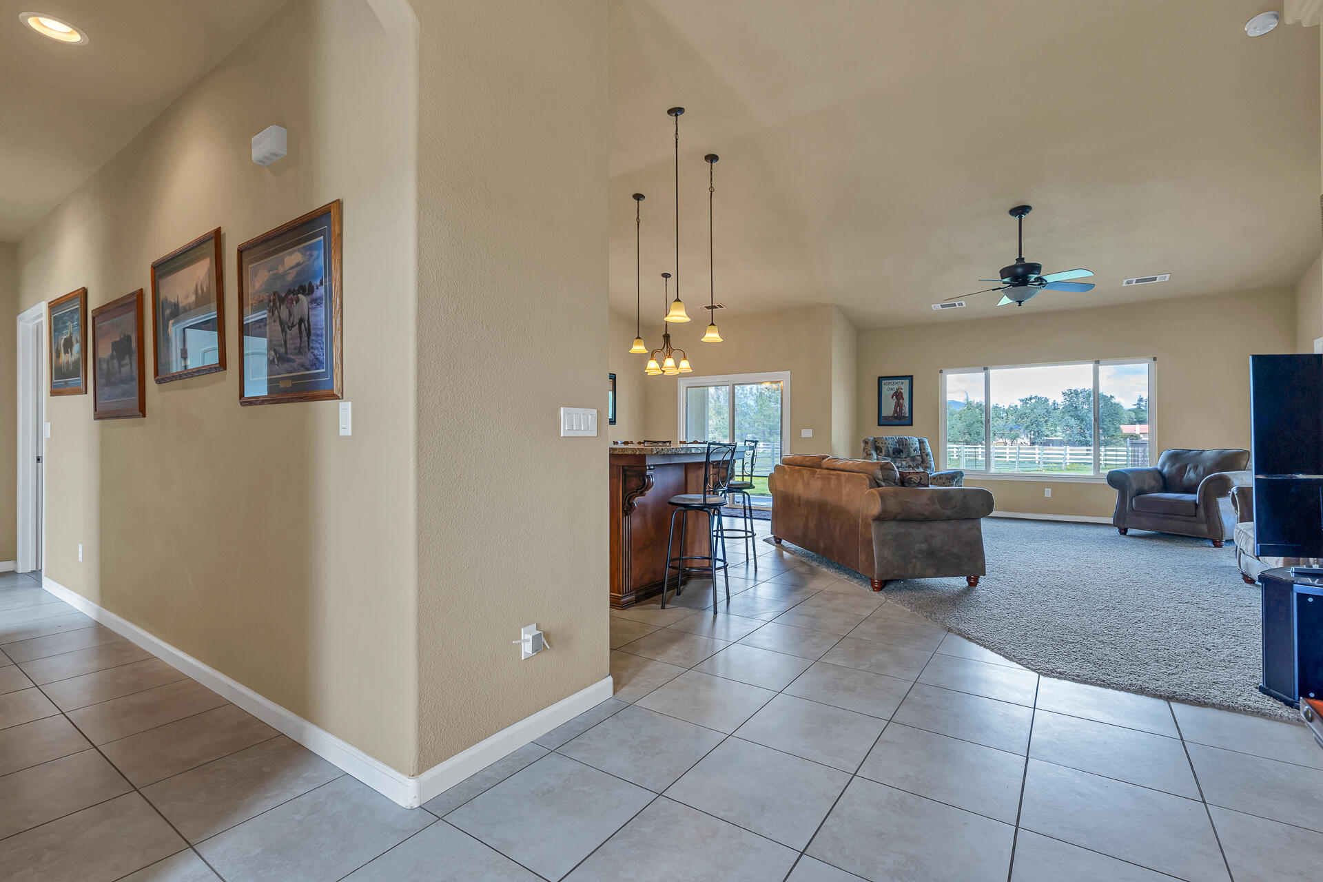 16170 Willow Springs Road Anderson, CA 96007 - Photo 11 of 61 Kitchen/Livingroom