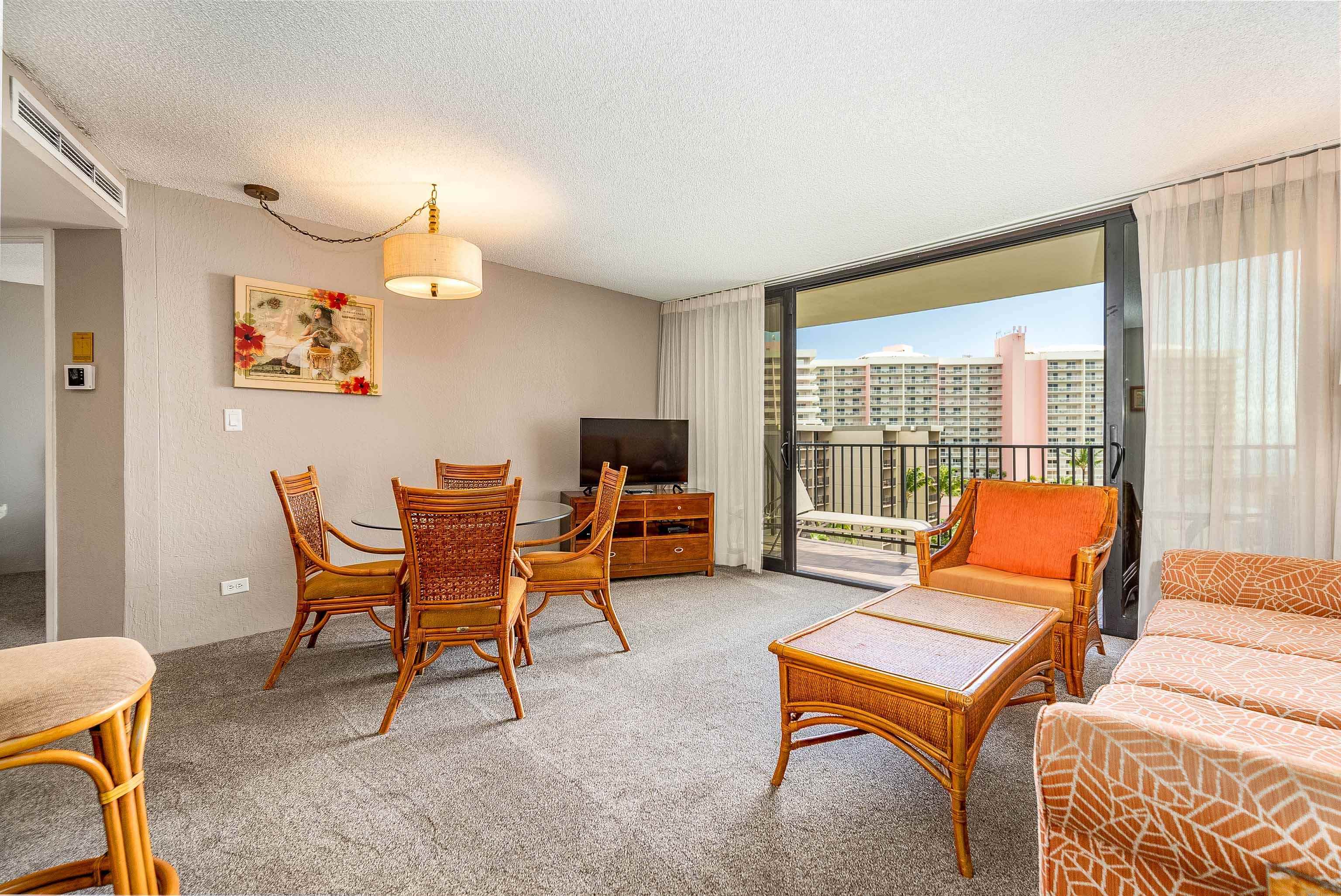 3445 Lower Honoapiilani Road, Unit 817 Lahaina, HI 96761 - Photo 3 of 44 Gallery Image 3