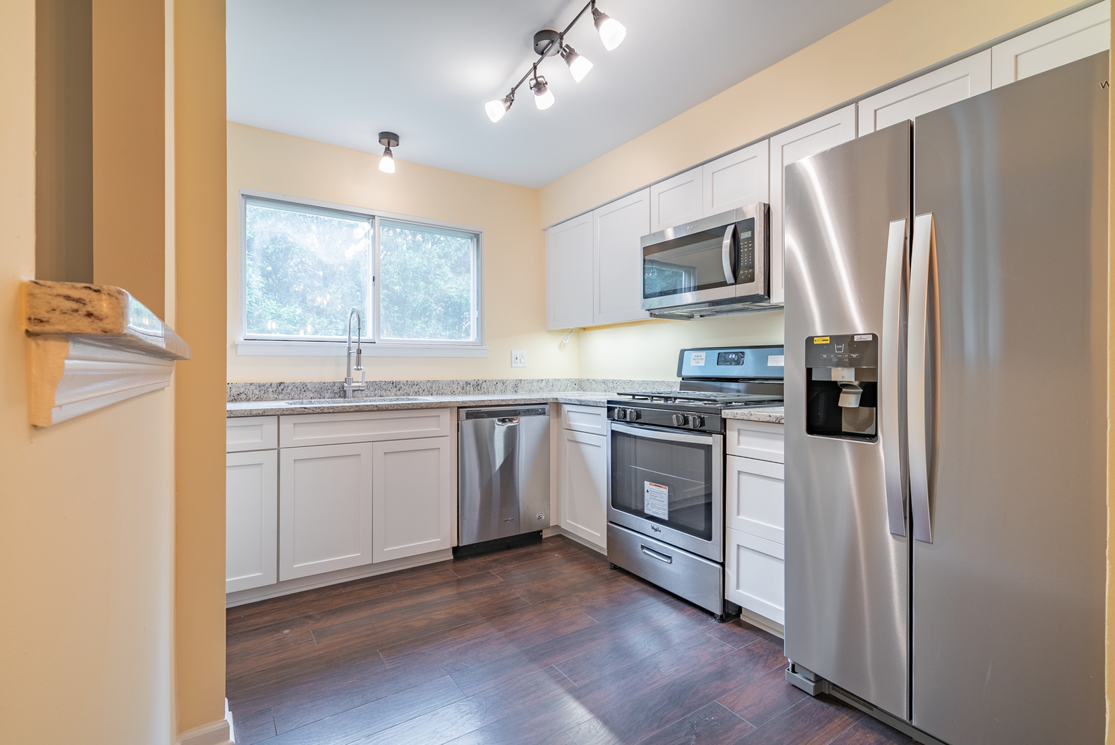 321 Windstream Court, Unit 321 Aurora, IL 60504 - Photo 4 of 26