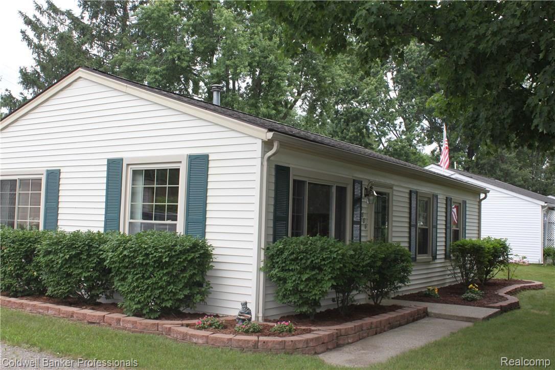 3886 Minton Road Lake Orion, MI 48359 - Photo 3 of 28 IMG_0120.JPG