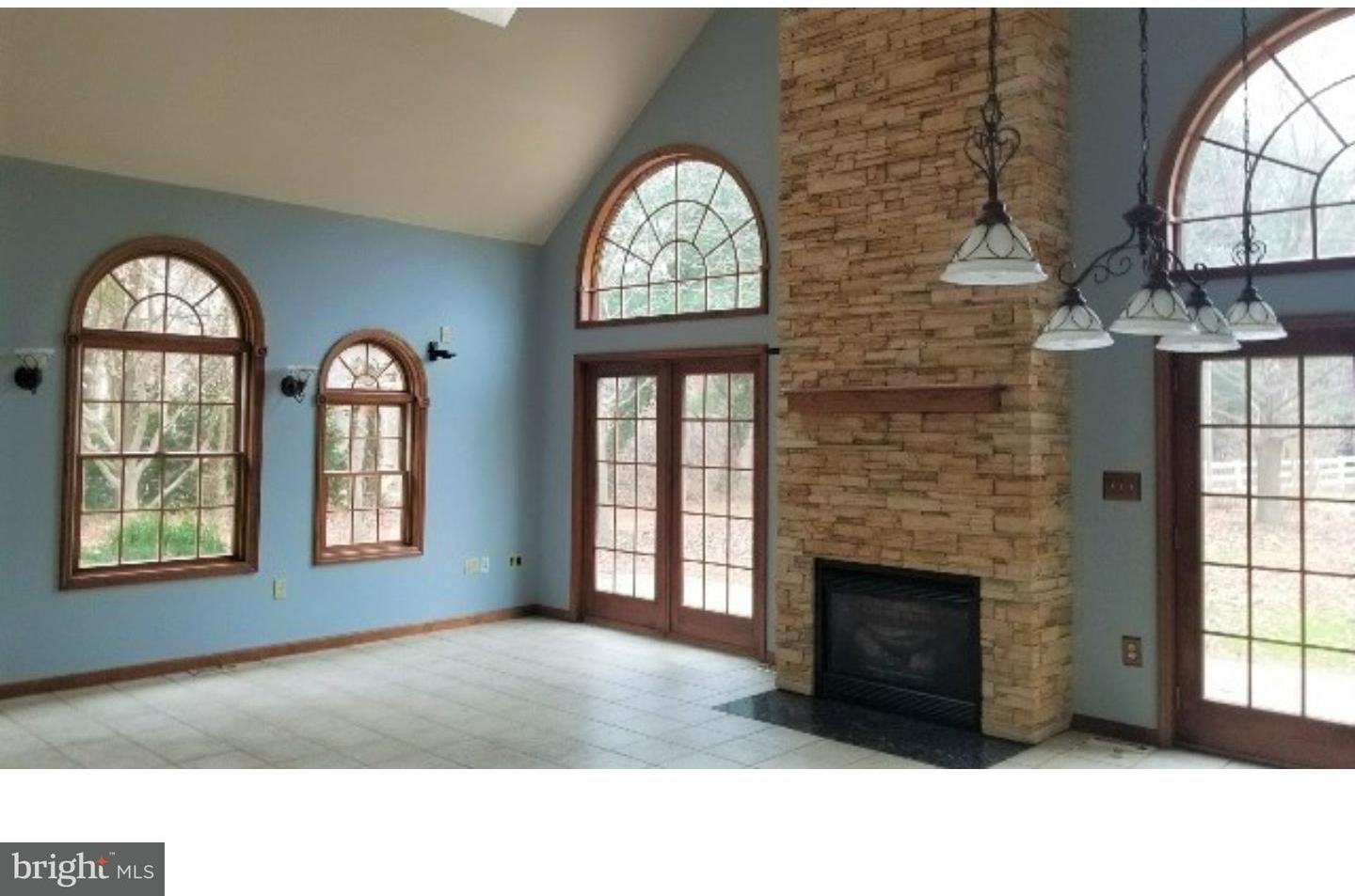 171 Crow Pond Road Pittsgrove, NJ 08318 - Photo 14 of 23 Great Room