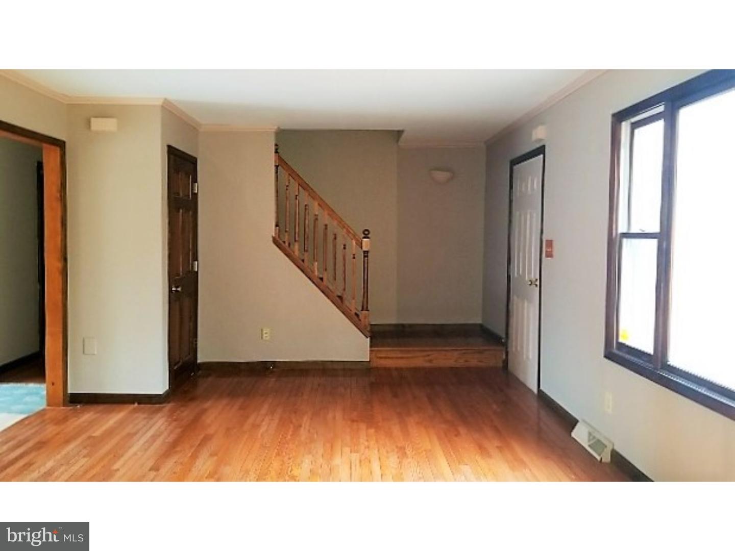171 Crow Pond Road Pittsgrove, NJ 08318 - Photo 17 of 23 Living Room