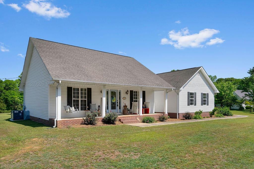 401 Robinson Loop Jasper, AL 35504 - Photo 2 of 32 A7R02149
