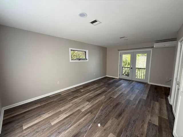 $1,895 | 1752 Farmington Avenue, Unit 3, Farmington, CT 06085