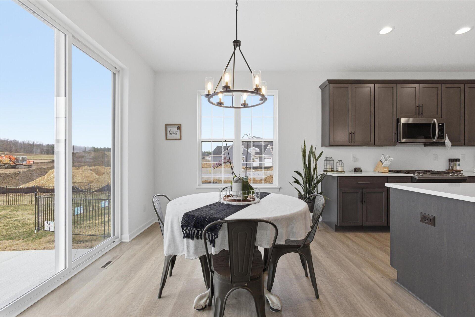 1425 Chapman Court Mukwonago, WI 53149 - Photo 7 of 30 Dining Area