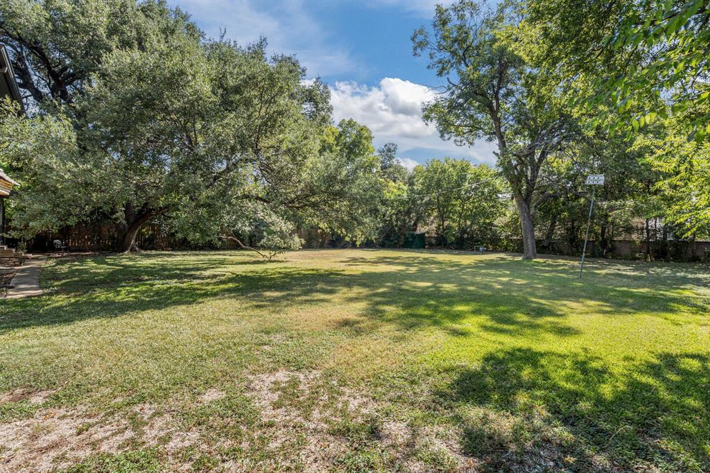 6321 Greenway Road Fort Worth, TX 76116 - Photo 4 of 40
