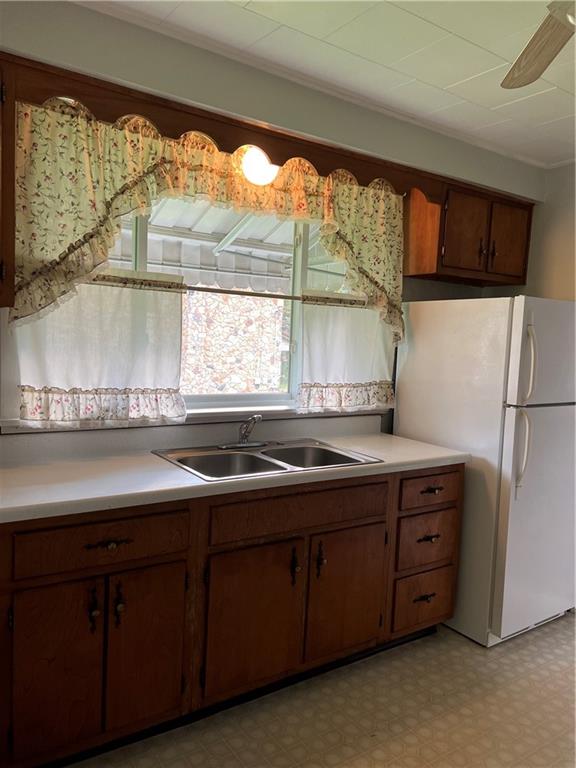 464 Hall Road Butler, PA 16001 - Photo 9 of 21 Gallery Image 9