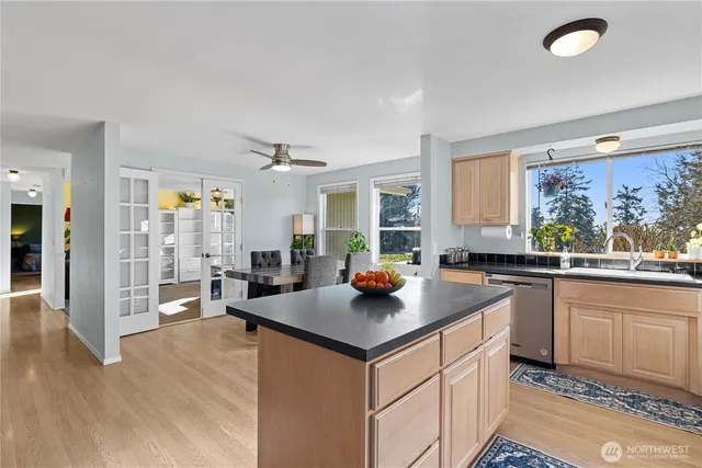 $499,750 | 2123 North Viewcrest Place, Oak Harbor, WA 98277