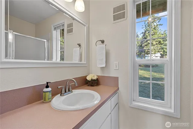 $499,750 | 2123 North Viewcrest Place, Oak Harbor, WA 98277