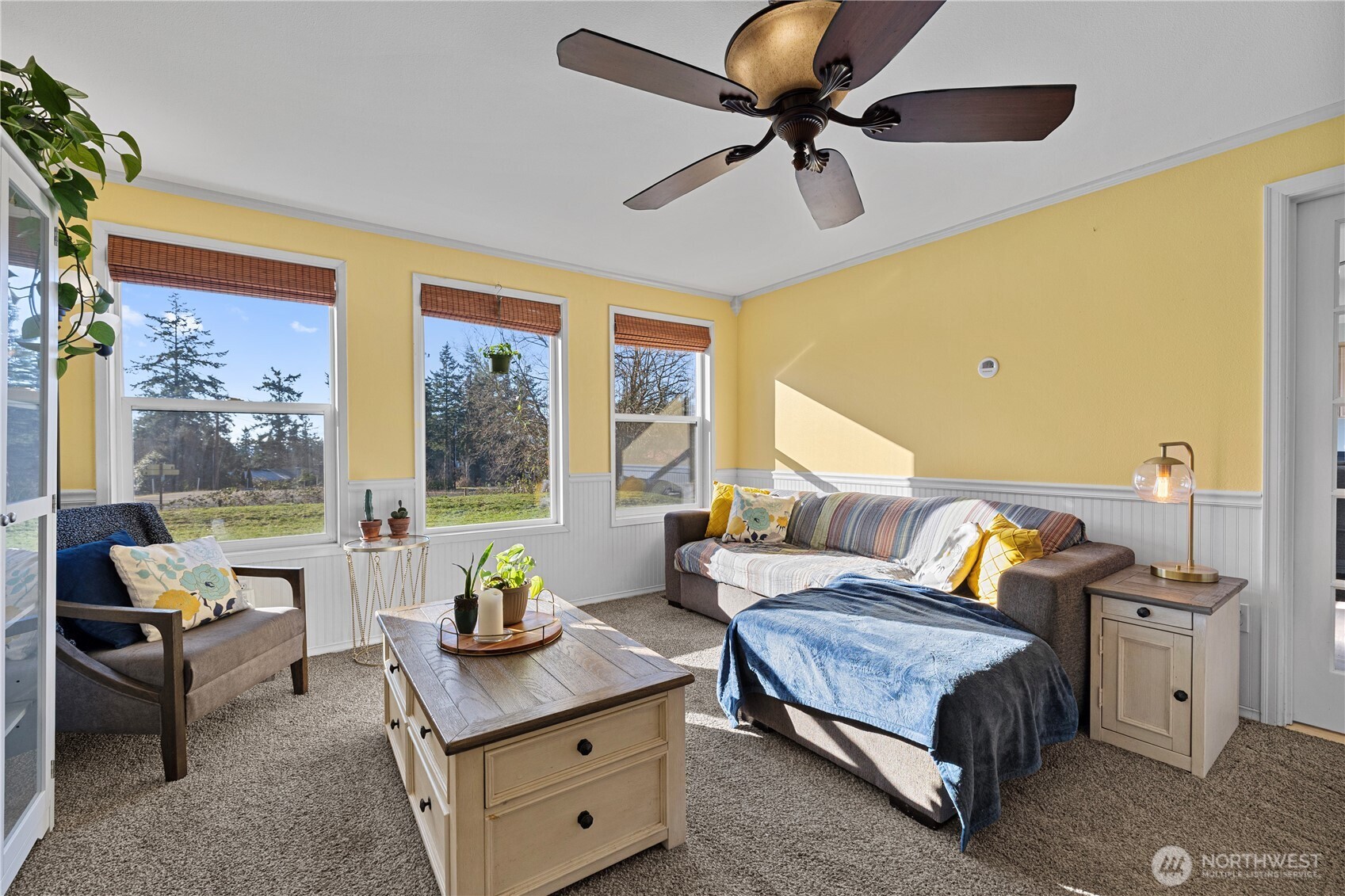 2123 North Viewcrest Place Oak Harbor, WA 98277 - Photo 8 of 31