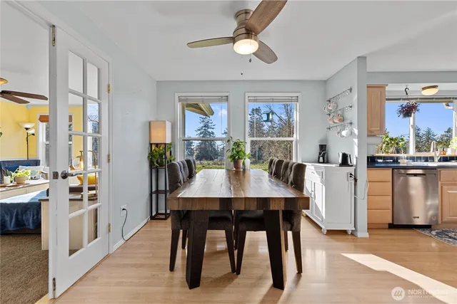 $499,750 | 2123 North Viewcrest Place, Oak Harbor, WA 98277