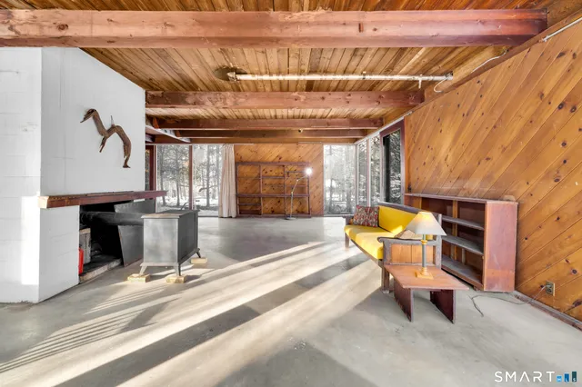 $550,000 | 68 Orchard Road, Woodbridge, CT 06525