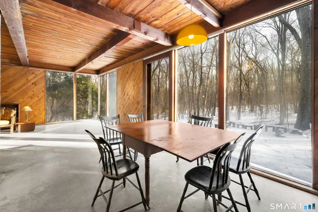 $550,000 | 68 Orchard Road, Woodbridge, CT 06525