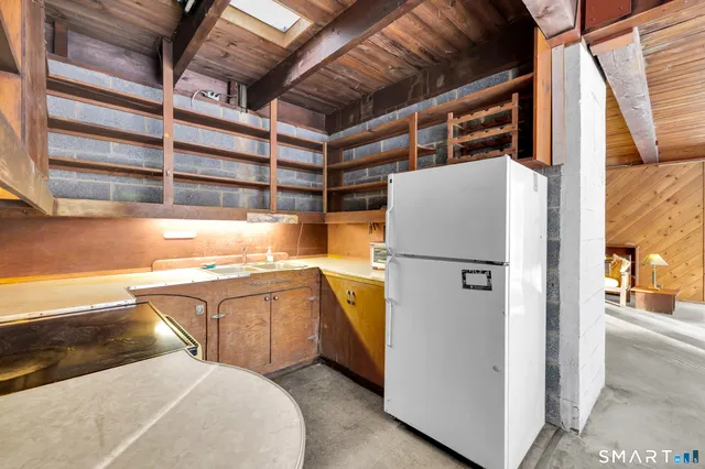 $550,000 | 68 Orchard Road, Woodbridge, CT 06525