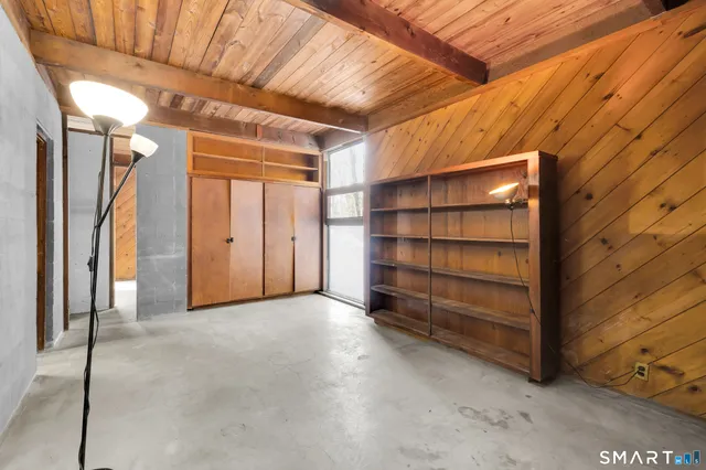 $550,000 | 68 Orchard Road, Woodbridge, CT 06525