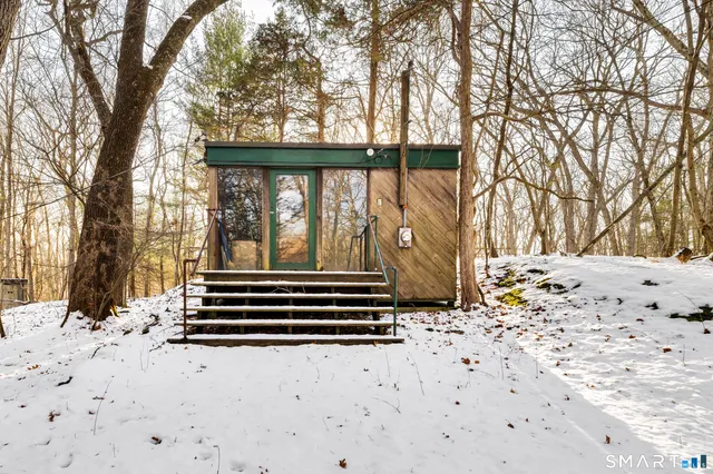 $550,000 | 68 Orchard Road, Woodbridge, CT 06525