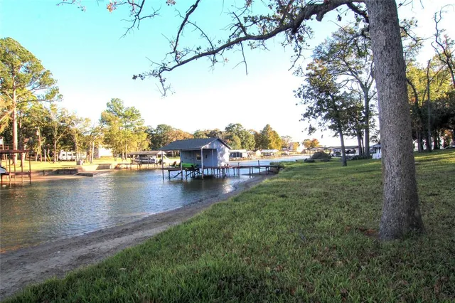 a view of a lake with houses