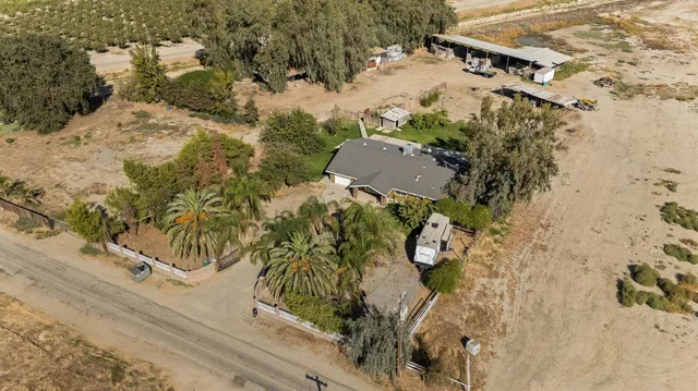 $699,000 | 860 West Riverdale Avenue, Riverdale, CA 93656