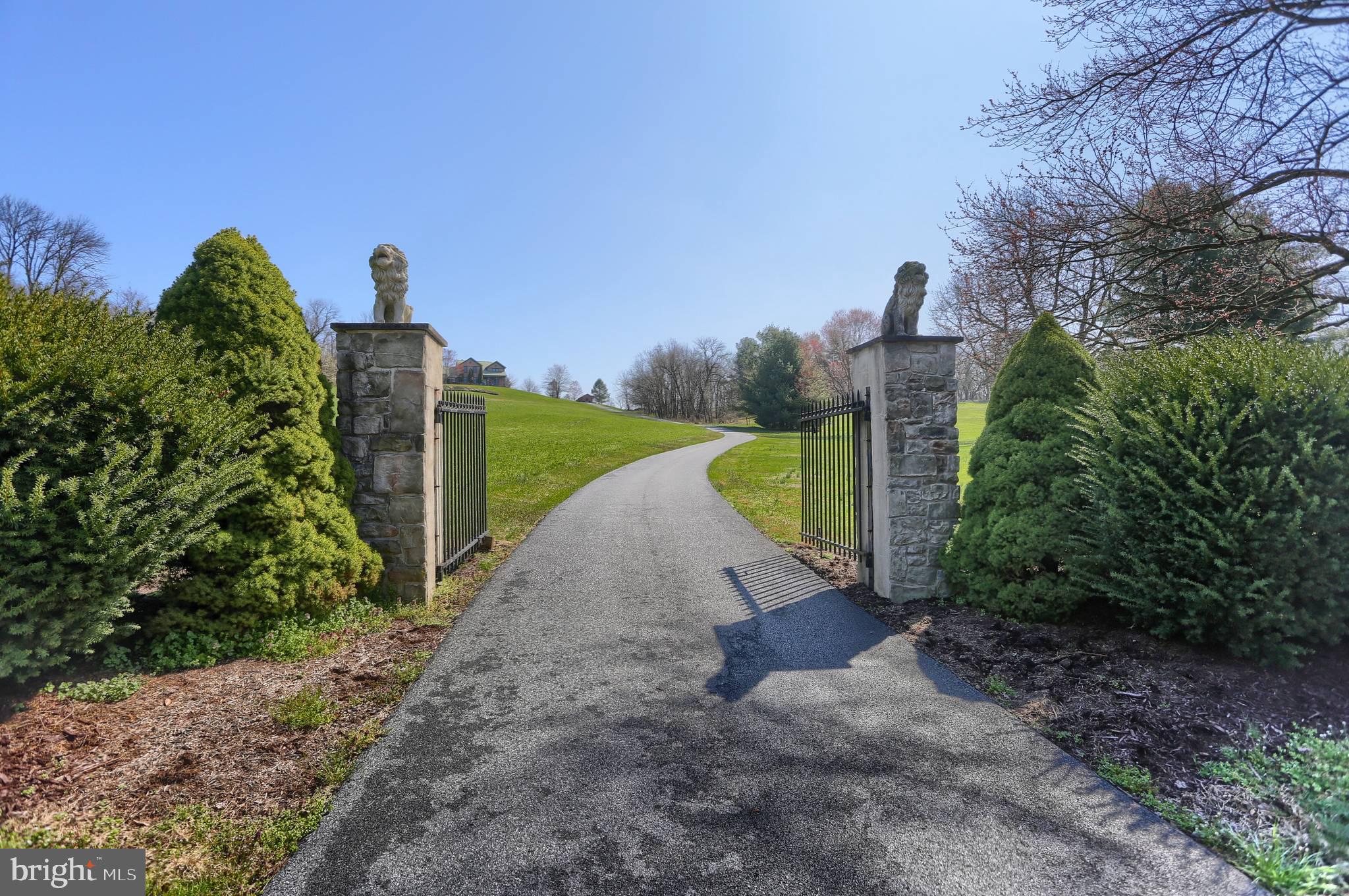 835 White Oak Road Manheim, PA 17545 - Photo 1 of 51