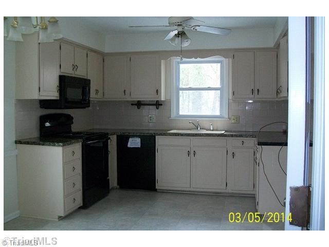 4342 Witherow Road Winston-Salem, NC 27106 - Photo 3 of 8 Kitchen.