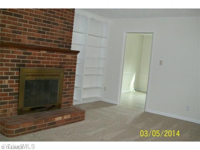 4342 Witherow Road Winston-Salem, NC 27106 - Photo 4 of 8 Den/Family/Great Room.
