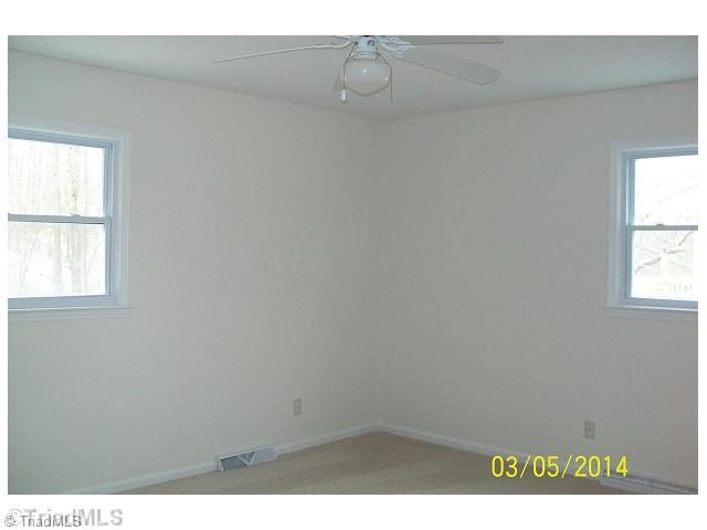 4342 Witherow Road Winston-Salem, NC 27106 - Photo 5 of 8 2nd Bedroom.