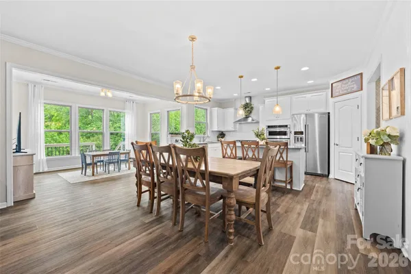 $999,999 | 2862 Creekview Drive, Waxhaw, NC 28173