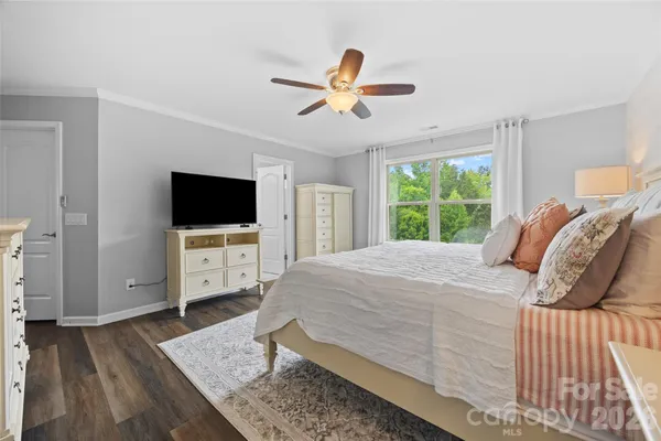 $999,999 | 2862 Creekview Drive, Waxhaw, NC 28173
