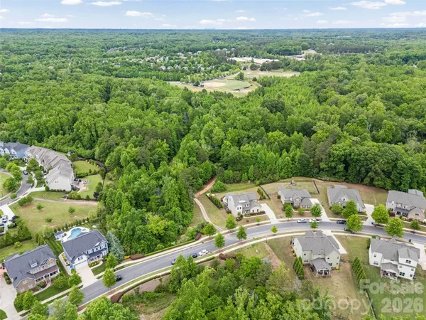 $999,999 | 2862 Creekview Drive, Waxhaw, NC 28173