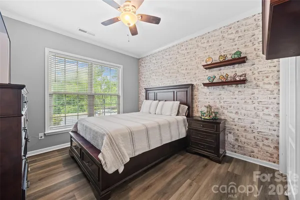 $999,999 | 2862 Creekview Drive, Waxhaw, NC 28173