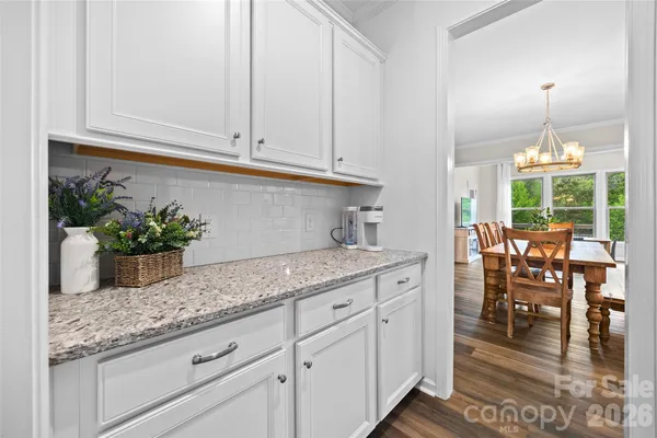 $999,999 | 2862 Creekview Drive, Waxhaw, NC 28173
